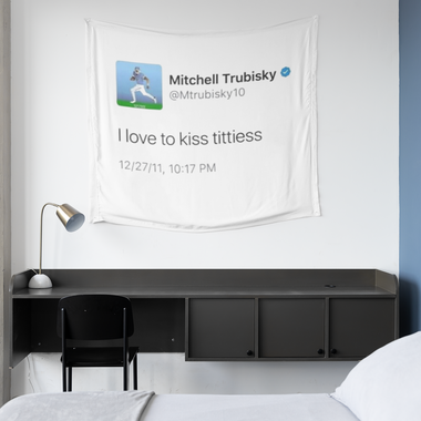 I love to kiss titties @mitchelltrubisky