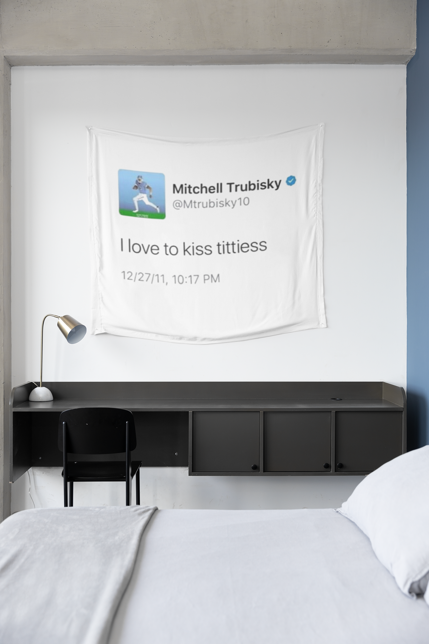 I love to kiss titties @mitchelltrubisky